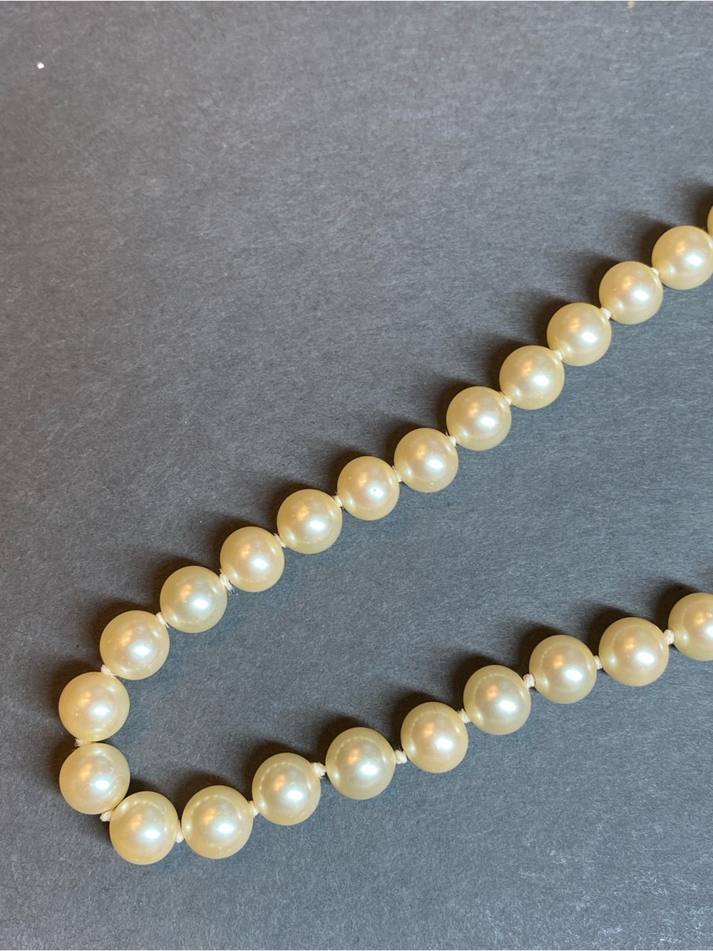 Vintage marvella faux cream pearl necklace